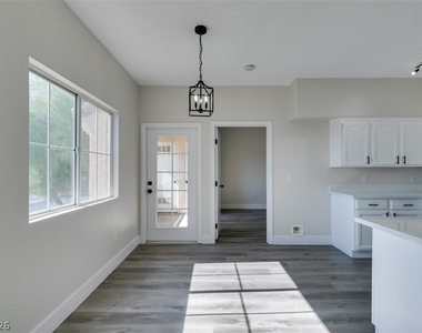 3400 Cabana Drive - Photo Thumbnail 15