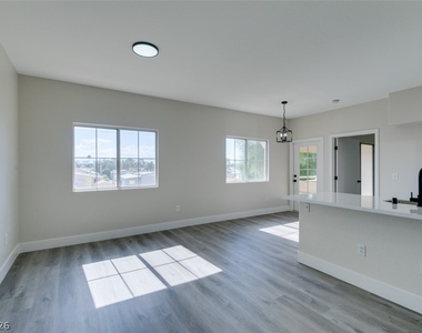 3400 Cabana Drive - Photo Thumbnail 5