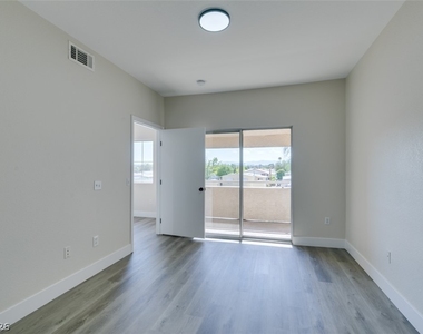 3400 Cabana Drive - Photo Thumbnail 31