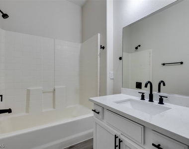 3400 Cabana Drive - Photo Thumbnail 28