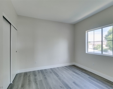 3400 Cabana Drive - Photo Thumbnail 27