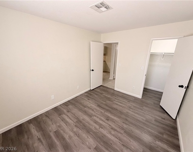 5211 Lindell Road - Photo Thumbnail 6