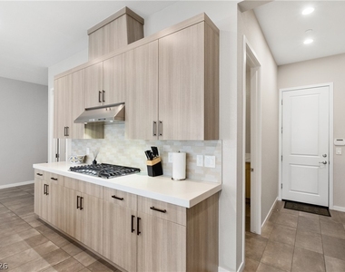 2642 Summit Springs Street - Photo Thumbnail 11