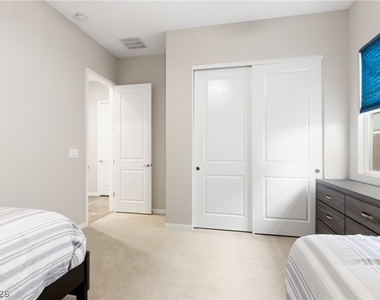2642 Summit Springs Street - Photo Thumbnail 20