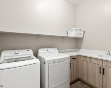 2642 Summit Springs Street - Photo Thumbnail 25