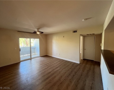 7255 W Sunset Road - Photo Thumbnail 7