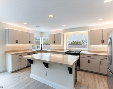11003 Royal Highlands Street - Photo Thumbnail 14