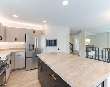 11003 Royal Highlands Street - Photo Thumbnail 6