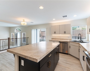 11003 Royal Highlands Street - Photo Thumbnail 15