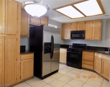 7421 Winterpine Avenue - Photo Thumbnail 24