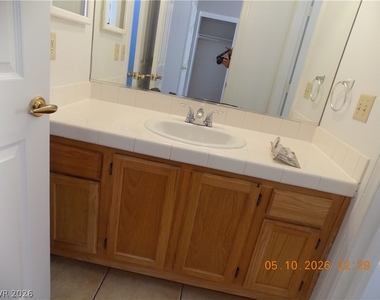 7421 Winterpine Avenue - Photo Thumbnail 15