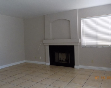 7421 Winterpine Avenue - Photo Thumbnail 2