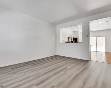 913 Blushing Rose Place - Photo Thumbnail 3