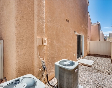 913 Blushing Rose Place - Photo Thumbnail 28