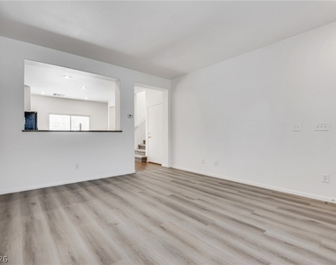 913 Blushing Rose Place - Photo Thumbnail 4