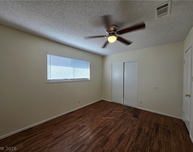 229 Breeze Street - Photo Thumbnail 16