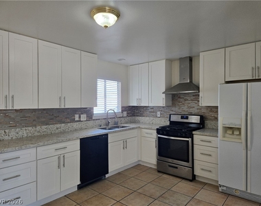 229 Breeze Street - Photo Thumbnail 8