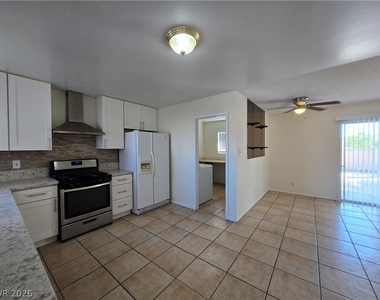 229 Breeze Street - Photo Thumbnail 11
