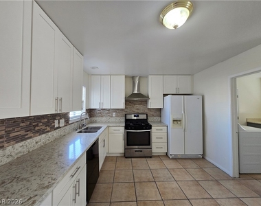 229 Breeze Street - Photo Thumbnail 9