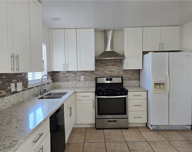 229 Breeze Street - Photo Thumbnail 10
