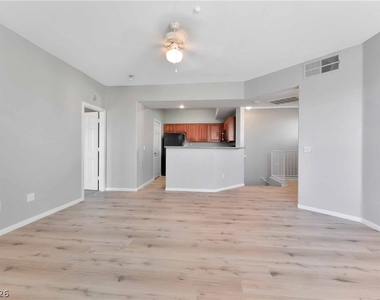 5855 Valley Drive - Photo Thumbnail 7