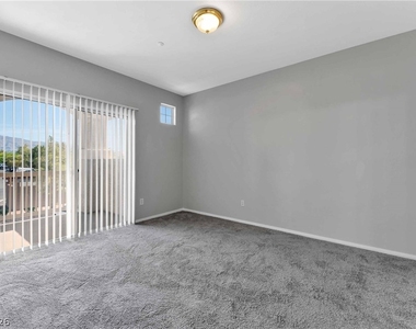 5855 Valley Drive - Photo Thumbnail 17