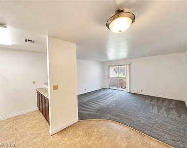 4340 Sandy River Drive - Photo Thumbnail 2