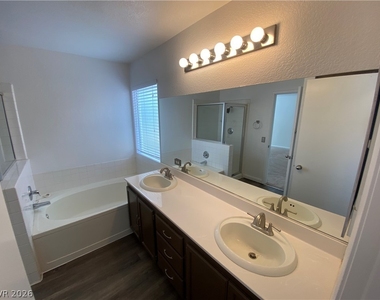 9633 Rancho Palmas Drive - Photo Thumbnail 22