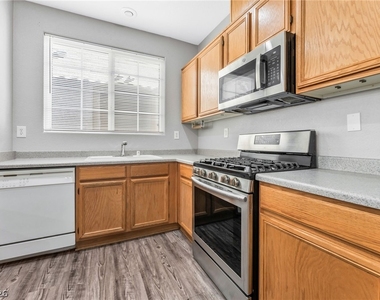 3909 Sweet Pine Street - Photo Thumbnail 15