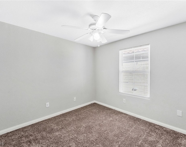 3909 Sweet Pine Street - Photo Thumbnail 27