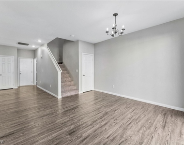 3909 Sweet Pine Street - Photo Thumbnail 9
