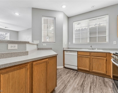 3909 Sweet Pine Street - Photo Thumbnail 14