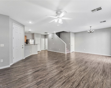 3909 Sweet Pine Street - Photo Thumbnail 6
