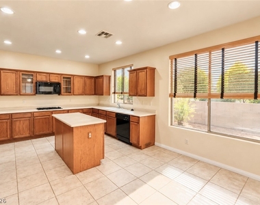 10842 Montasola Street - Photo Thumbnail 6