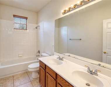 10842 Montasola Street - Photo Thumbnail 15