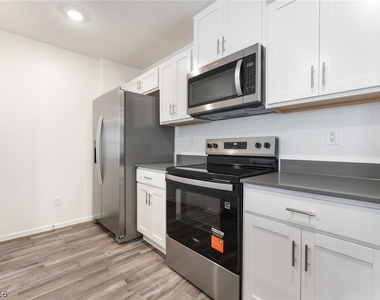 1442 Foley Bay Drive - Photo Thumbnail 11