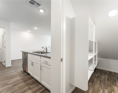 1442 Foley Bay Drive - Photo Thumbnail 15