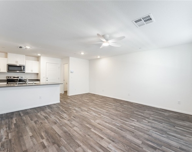 1442 Foley Bay Drive - Photo Thumbnail 5