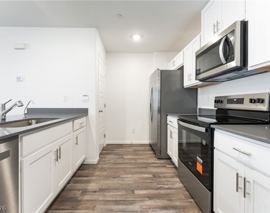 1442 Foley Bay Drive - Photo Thumbnail 12