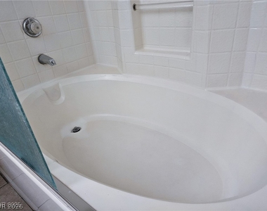 5150 Mandalay Springs Drive - Photo Thumbnail 20