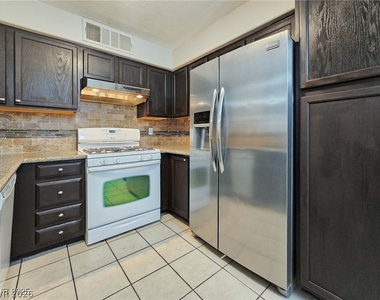 5150 Mandalay Springs Drive - Photo Thumbnail 4