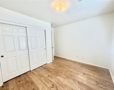 448 Comstock Street - Photo Thumbnail 2