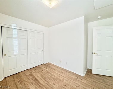 448 Comstock Street - Photo Thumbnail 4