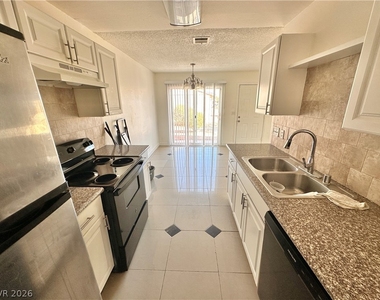 5238 Greene Lane - Photo Thumbnail 4