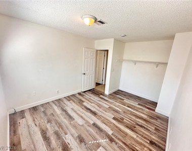 5238 Greene Lane - Photo Thumbnail 14