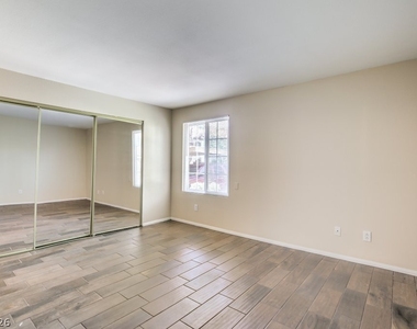 3145 E Flamingo Road - Photo Thumbnail 8