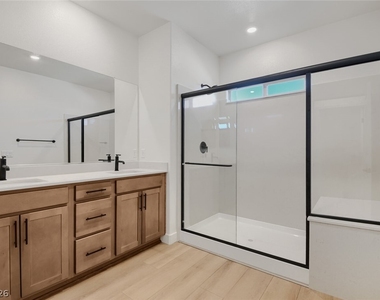 102 Cinder Cone Lane - Photo Thumbnail 10