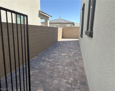 102 Cinder Cone Lane - Photo Thumbnail 20
