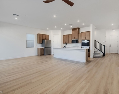 102 Cinder Cone Lane - Photo Thumbnail 1