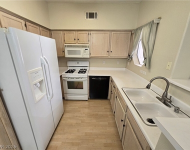 5415 W Harmon Avenue - Photo Thumbnail 8